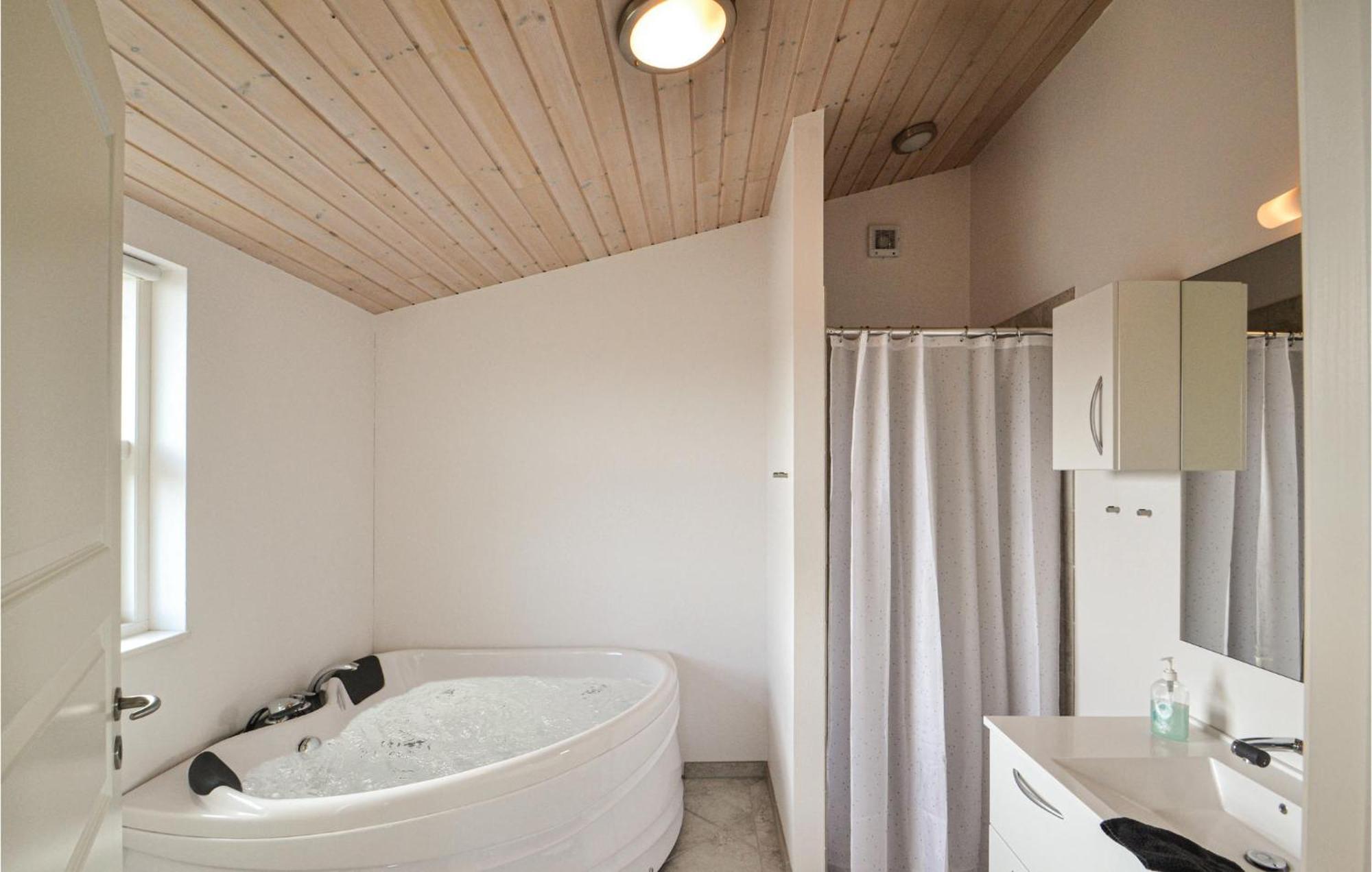 Amazing Home In Orsted With Kitchen Kültér fotó
